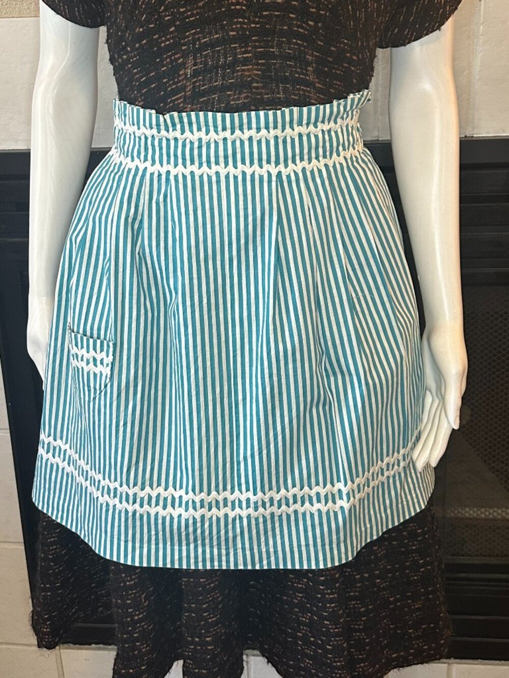 Half waist Apron teal stripes pocket accent pleated Retro Handmade Tie Back xs